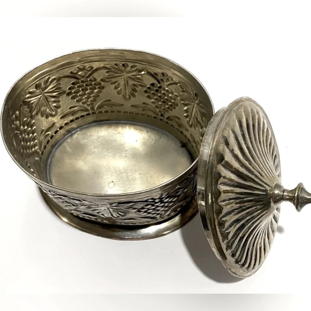 VTG Silver Plate Metal Biscuit Jar Trinket Dish Tea Caddy Lidded Grapes India